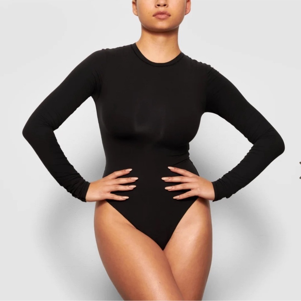 SKIMS Fits Everybody (G12) NWT Long Sleeve Crew Neck Bodysuit Onyx M